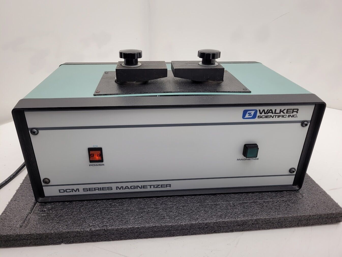 Walker Scientific Direct Current Magnetizer DCM-30 5,000 Gauss 115VAC Tested