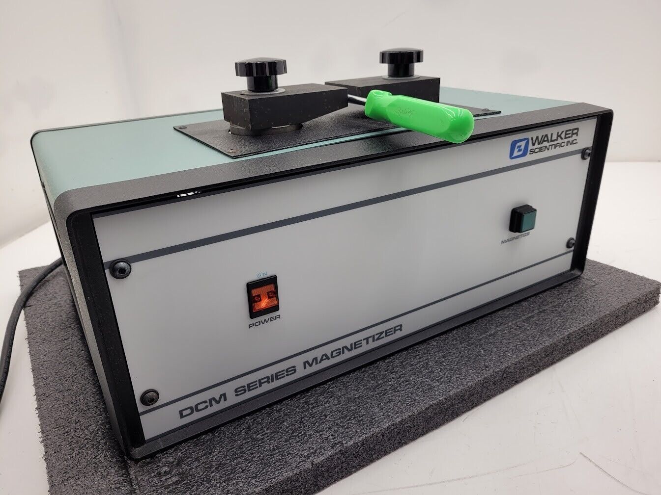 Walker Scientific Direct Current Magnetizer DCM-30 5,000 Gauss 115VAC Tested