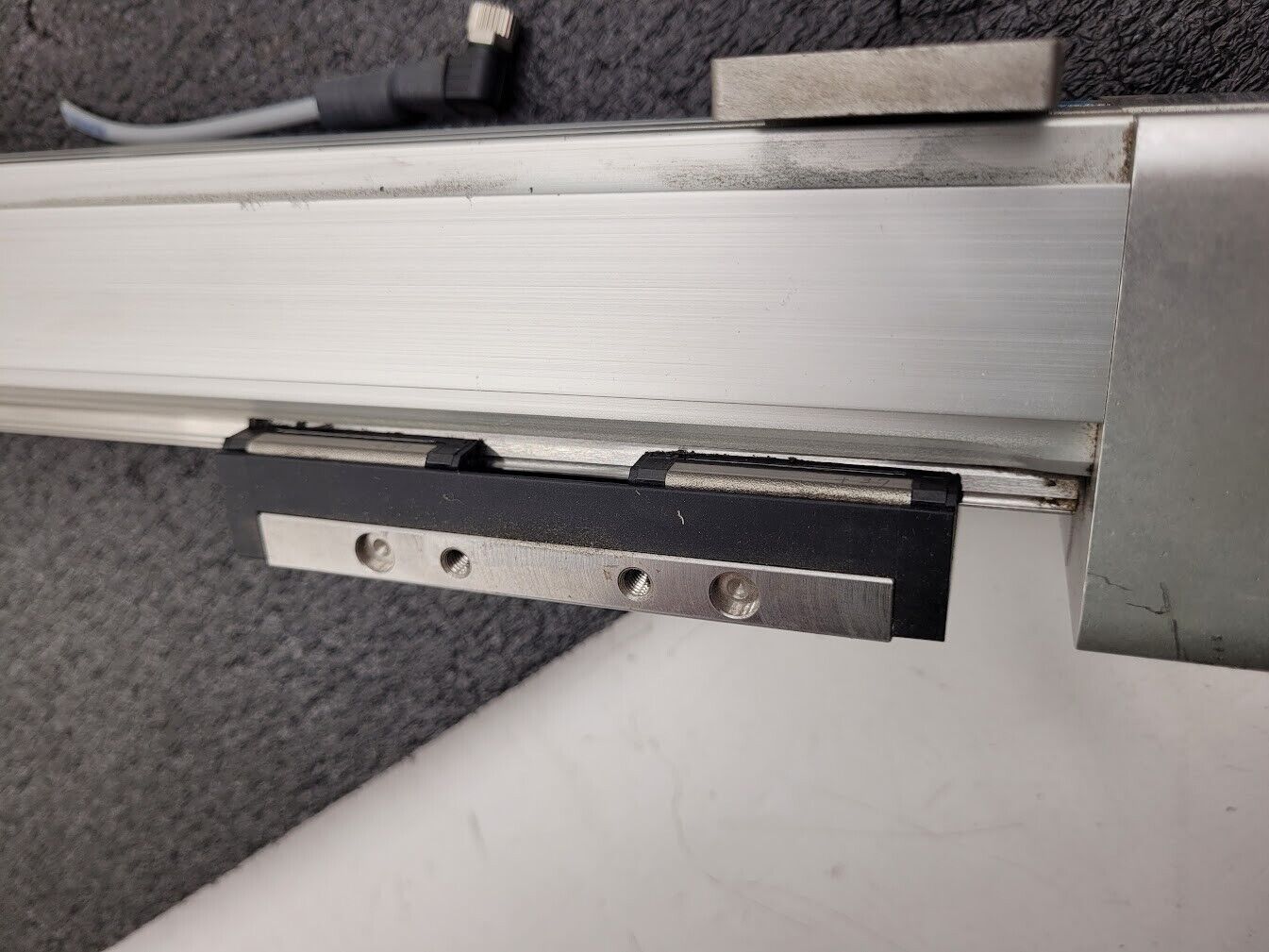 Festo Pneumatic Linear Guide Air Drive Actuator 450mm Travel DGC-25-450-KF-PPV-A