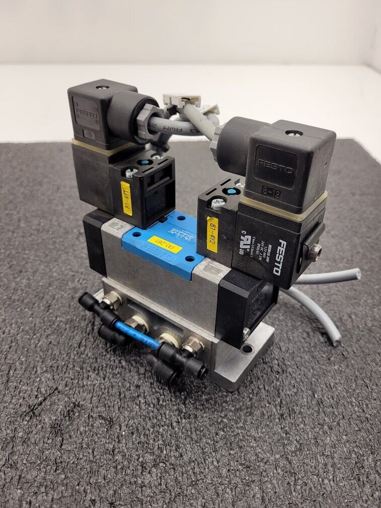 Festo Dual Pneumatic Valve Block MN1H-5/3G-D-1-C 159681  40-145 psi INPUT
