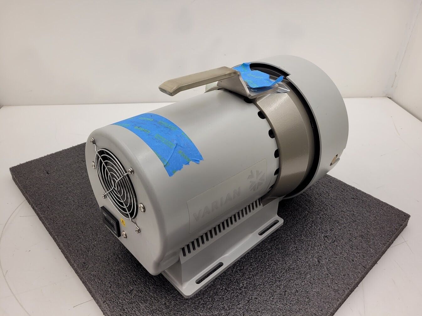 Varian SH-110 Dry Oil-Free Scroll Vacuum Pump Tested In Good Shape