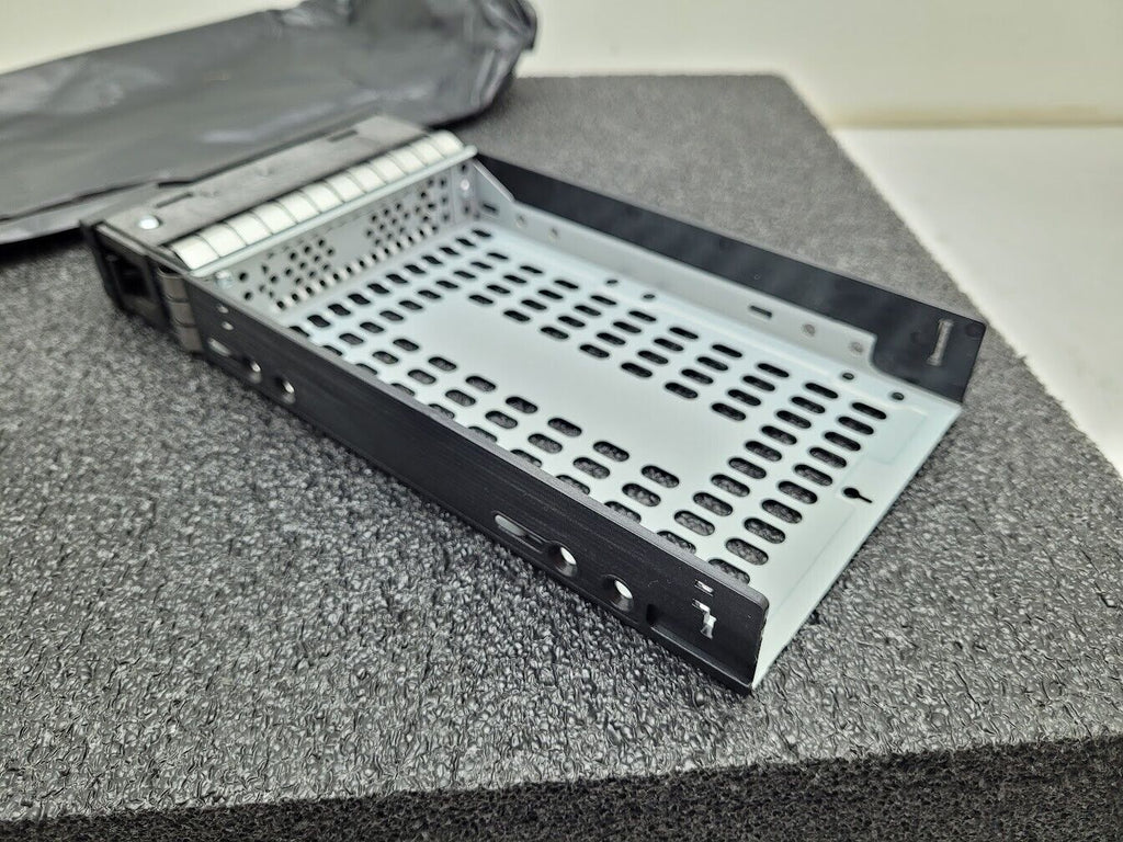 Lot of 10x New NetApp IBM 3.5" HDD Tray Caddy Caddies JBOD SAS SATA DS4246