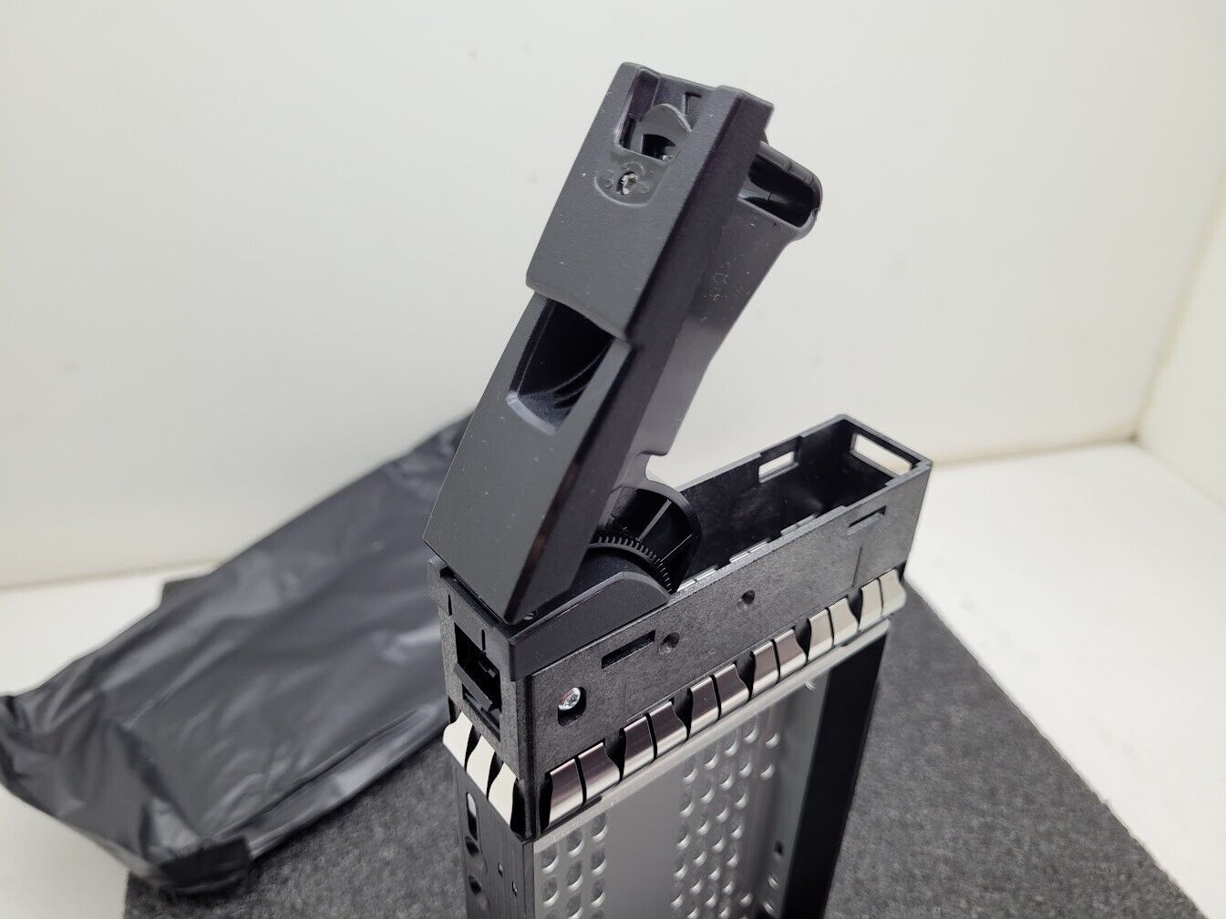 Lot of 10x New NetApp IBM 3.5" HDD Tray Caddy Caddies JBOD SAS SATA DS4246