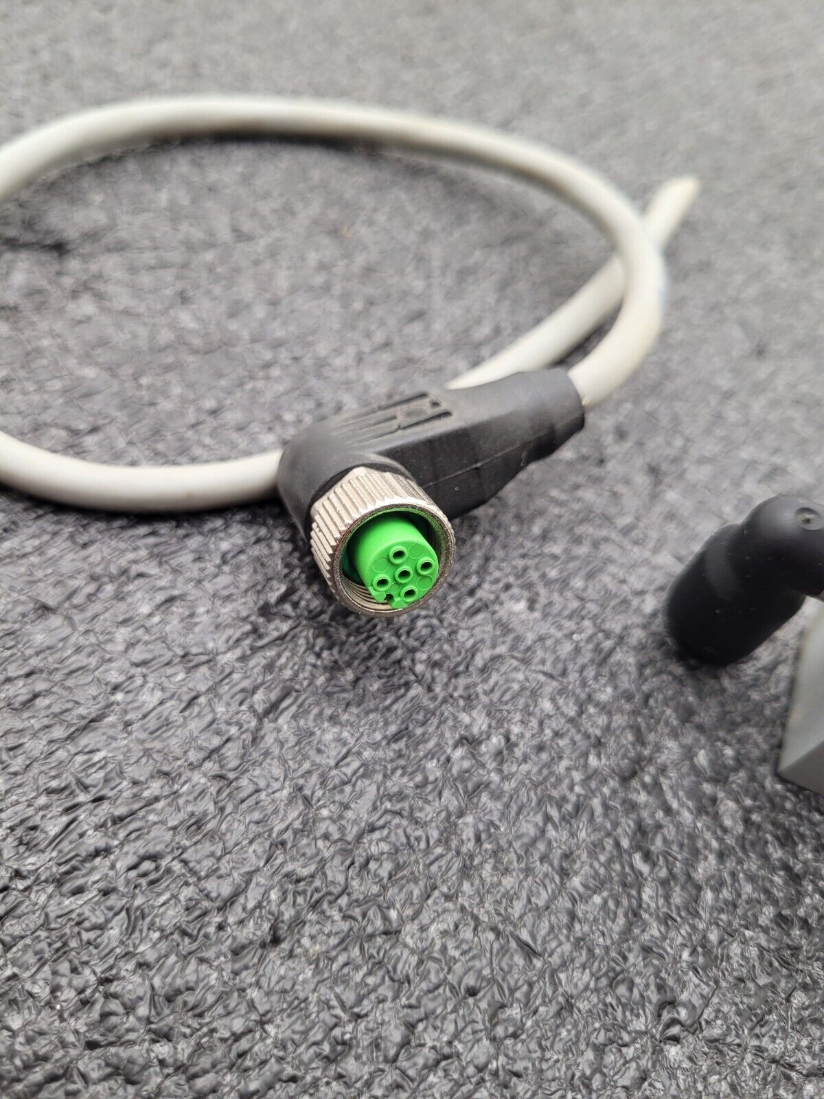 Festo MPYE-5-1/8-HF-420-B Proportional Directional Control Valve