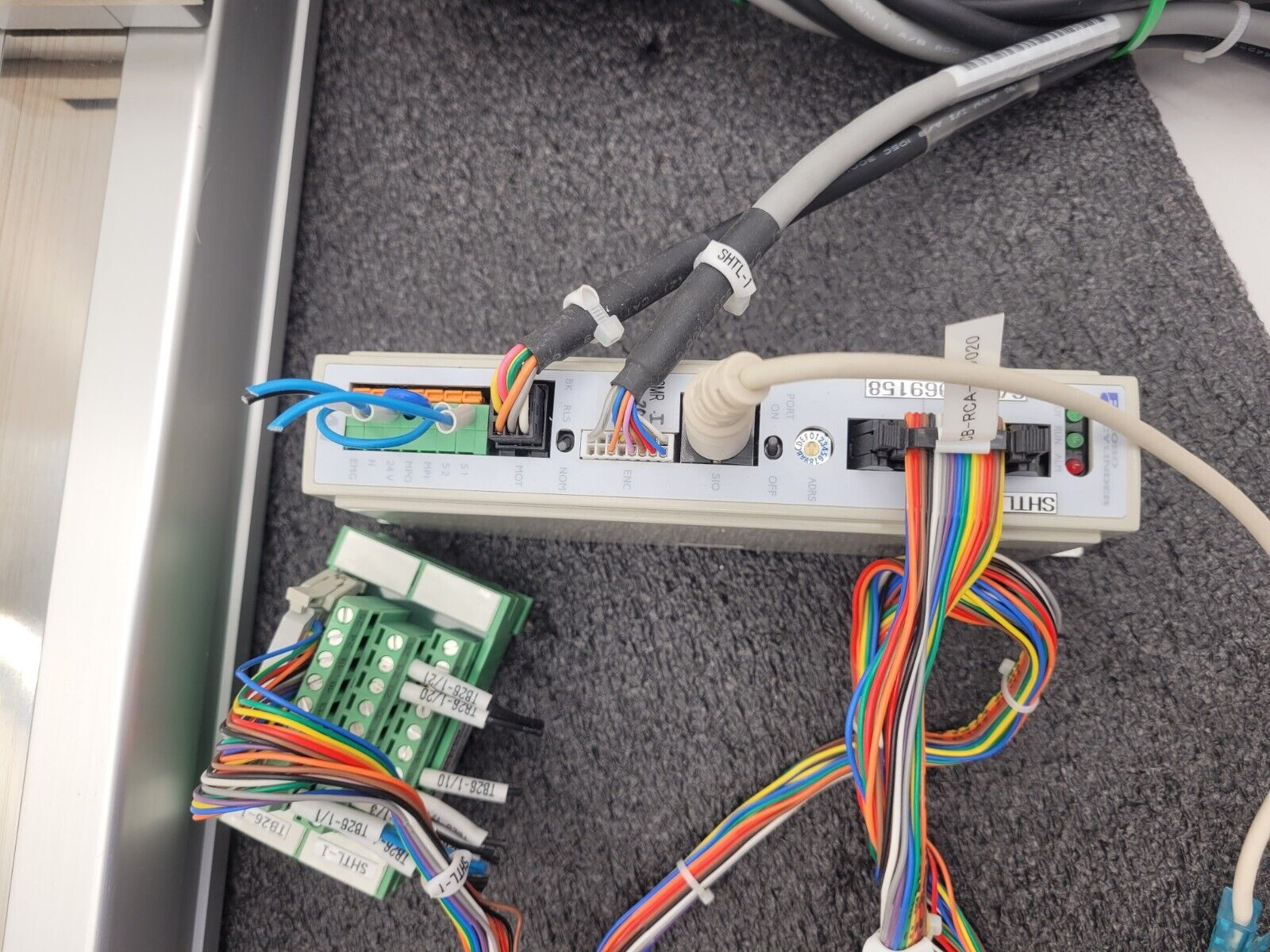 IAI Linear Actuator RCP1-SMR-I-PM-20-700-P1-S and Drive RCP2-C-SMR-I-PM-0 700mm