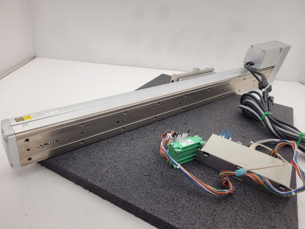 IAI Linear Actuator RCP1-SMR-I-PM-20-700-P1-S and Drive RCP2-C-SMR-I-PM-0 700mm