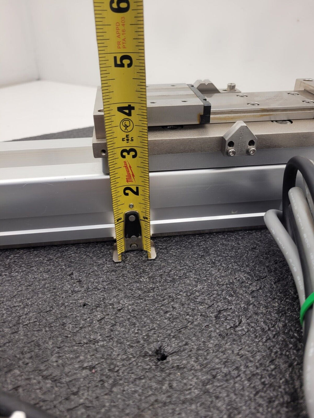 IAI Linear Actuator RCP1-SMR-I-PM-20-700-P1-S and Drive RCP2-C-SMR-I-PM-0 700mm