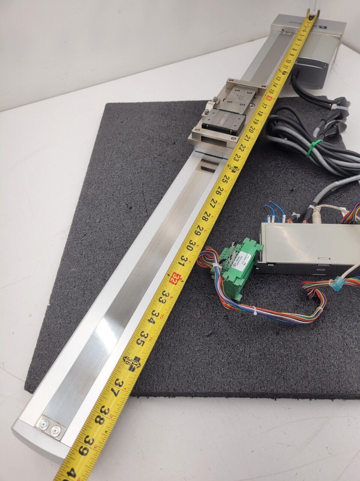 IAI Linear Actuator RCP1-SMR-I-PM-20-700-P1-S and Drive RCP2-C-SMR-I-PM-0 700mm