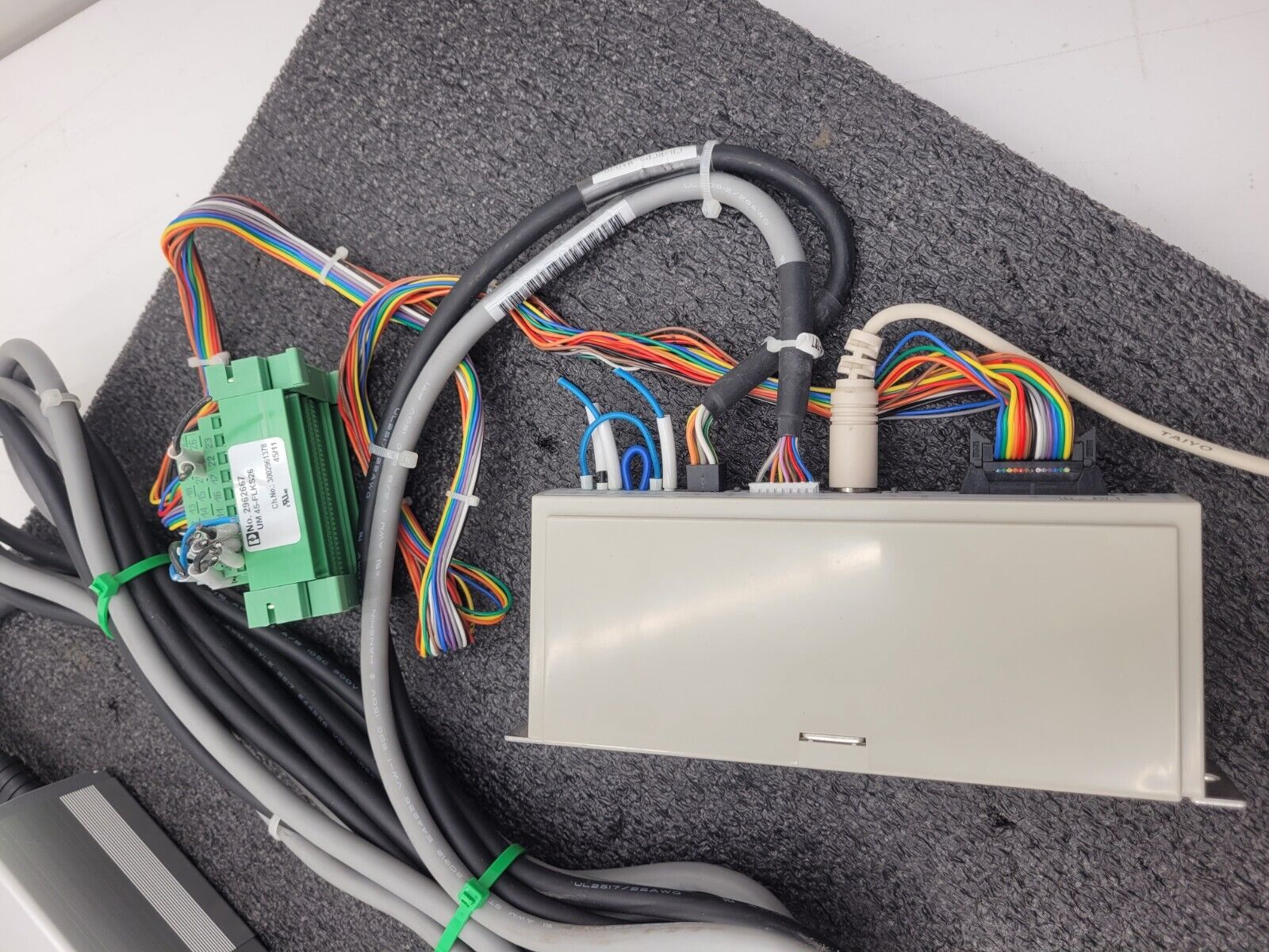 IAI Robo Cylinder RCP1-RSW-I-PM-10-100-P1-S-G1 Linear Actuator 100mm Stroke 24V