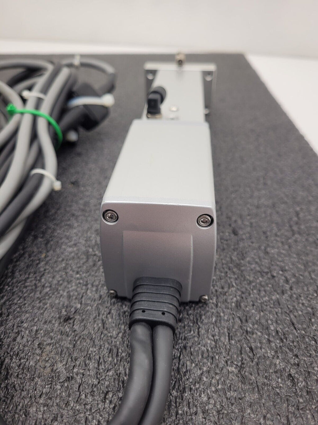 IAI Robo Cylinder RCP1-RSW-I-PM-10-100-P1-S-G1 Linear Actuator 100mm Stroke 24V