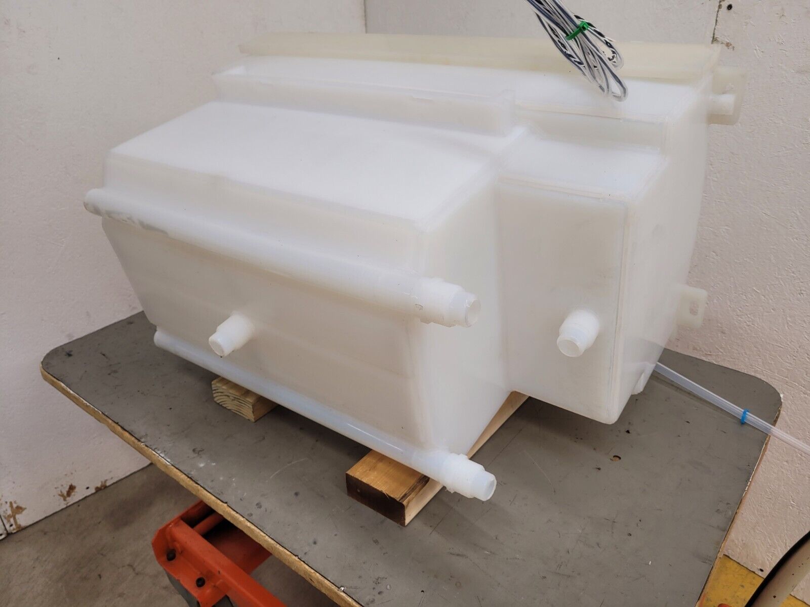 PTFE High Purity Liquid Bath Acid Rinse Tank 30x16x21 w/ Pneumatic Lid, Sensor