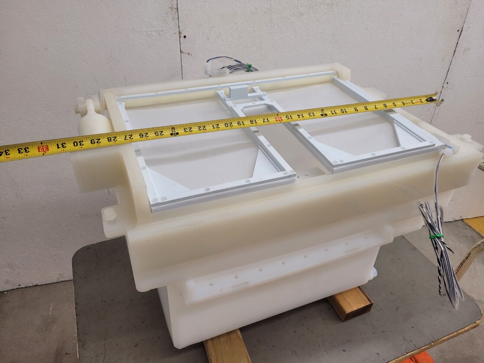PTFE High Purity Liquid Bath Acid Rinse Tank 30x16x21 w/ Pneumatic Lid, Sensor