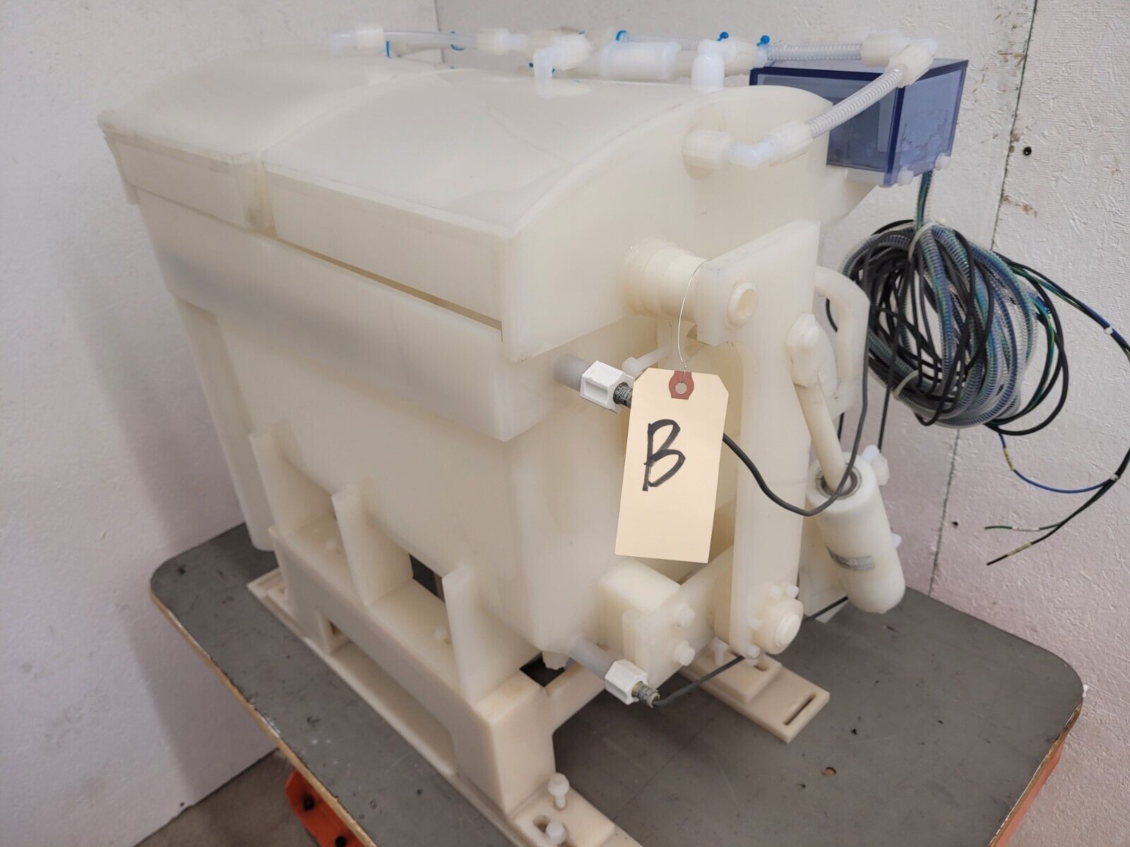 PTFE High Purity Liquid Bath Acid Rinse Tank Lift Lid MKS 4210um SMC LVW90-80N