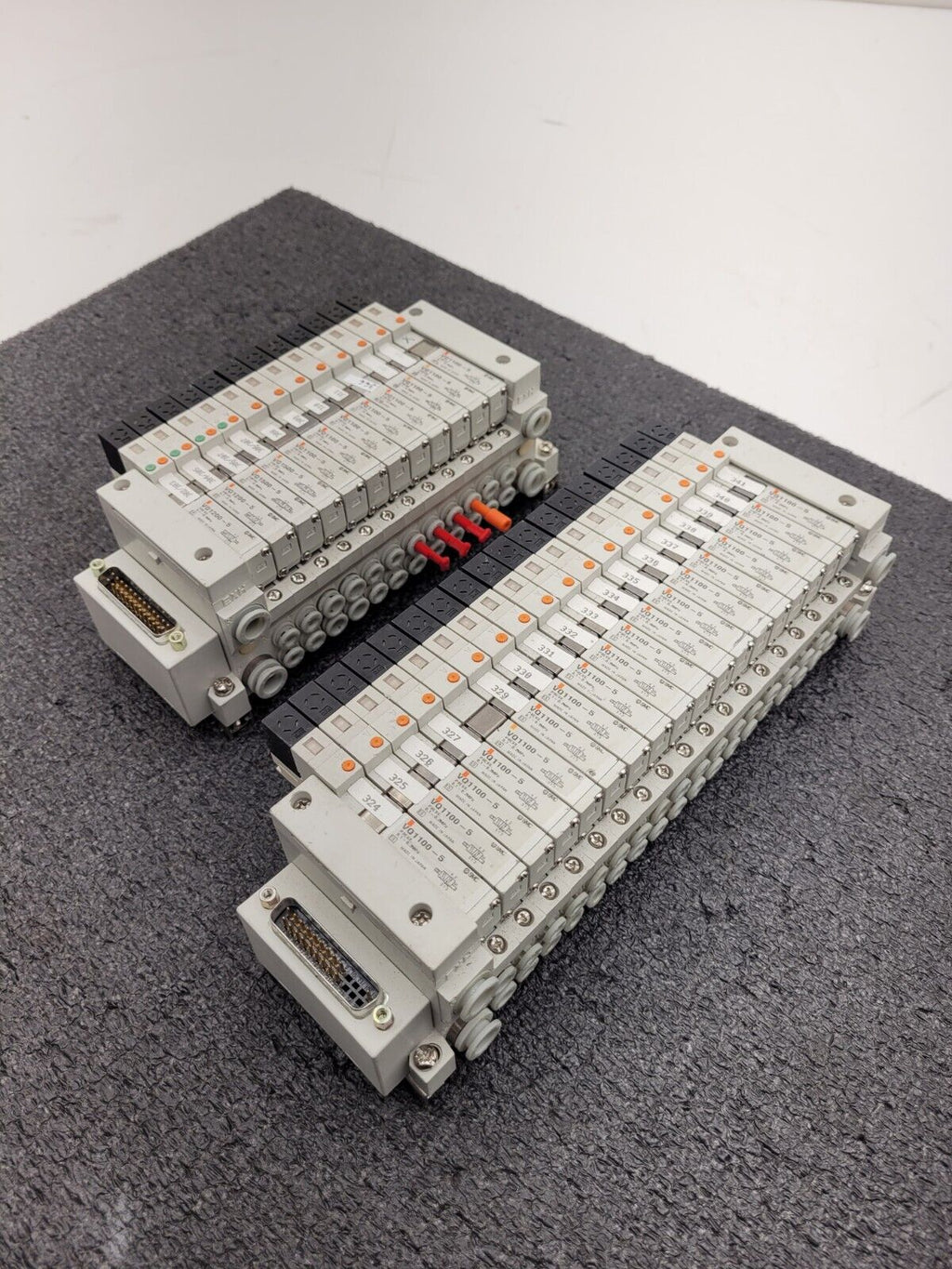 2x SMC Valve Block Solenoid Manifold VQ1200-5 VQ1100-5 24VDC 30 Valves Lot C