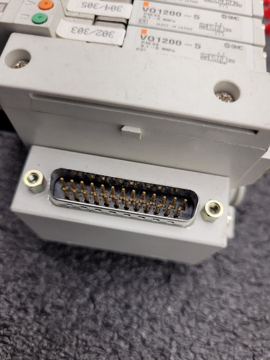 2x SMC Valve Block Solenoid Manifold VQ1200-5 VQ1100-5 24VDC 30 Valves Lot C