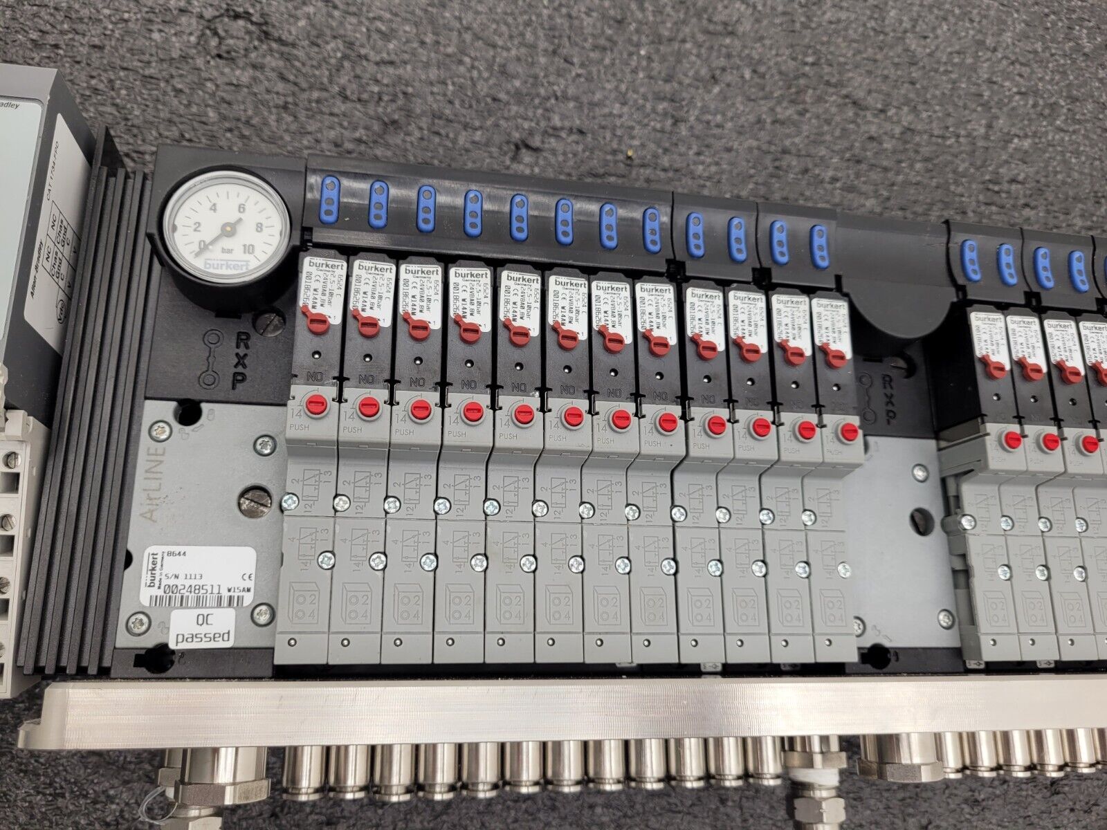 24x Valve Burkert AirLINE 8644 6524C 24VDC Pneumatic Solenoid Controlled Block