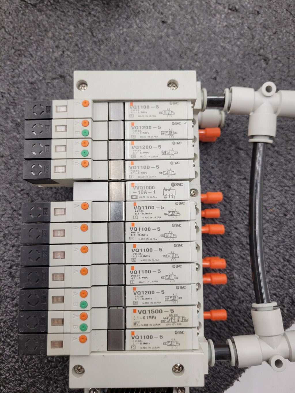 2x SMC Pneumatic Valve Block Solenoid Manifold 24VDC 16 Valves Total Lot F