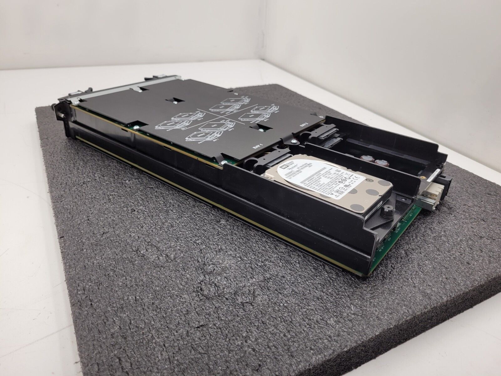 F5 Networks F5-VPR-LTM-B2100 Local Traffic Manager B2100 Viprion Blade 500GB