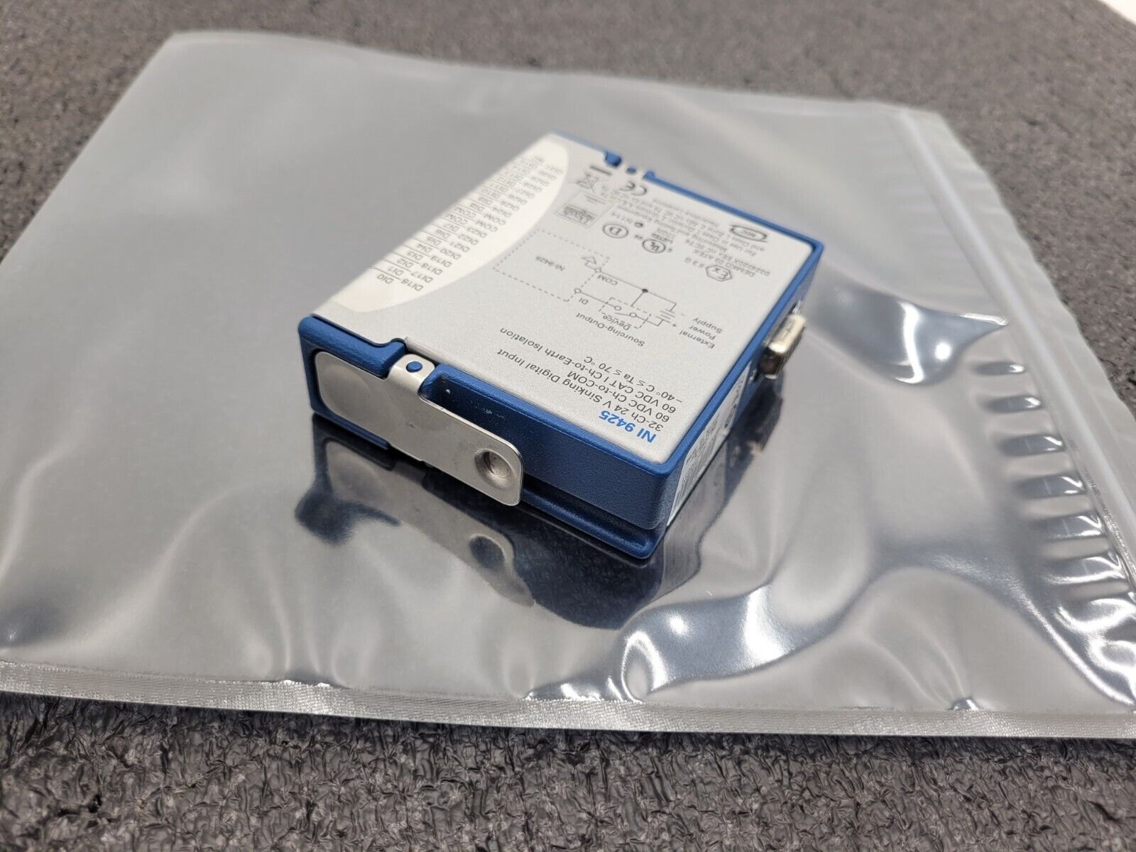 National Instruments NI 9425 24V Sinking Digital Input Module 32-Ch 199019B-02L