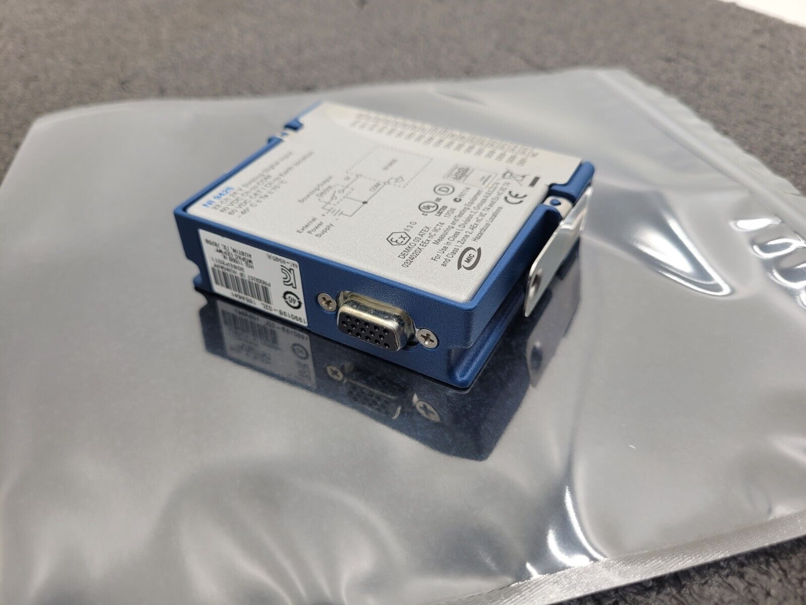 National Instruments NI 9425 24V Sinking Digital Input Module 32-Ch 199019B-02L