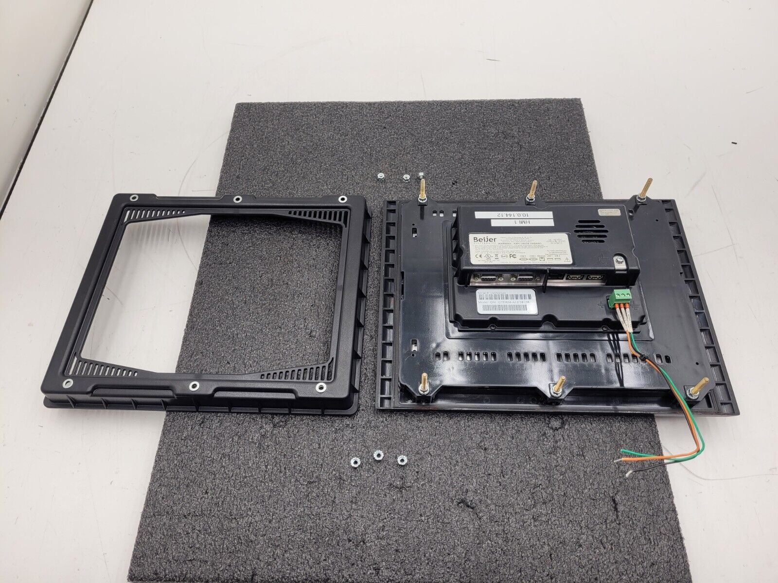 Beijer Electronics QSI QTERM-A12/3815R LCD Graphic Touchscreen HMI 12" Power On