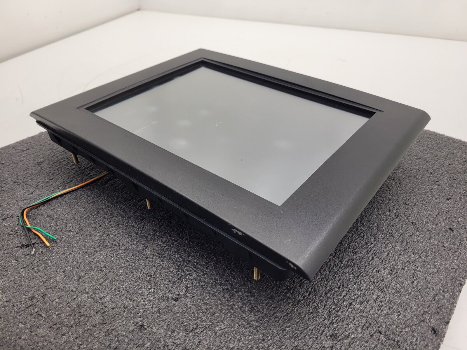 Beijer Electronics QSI QTERM-A12/3815R LCD Graphic Touchscreen HMI 12" Power On