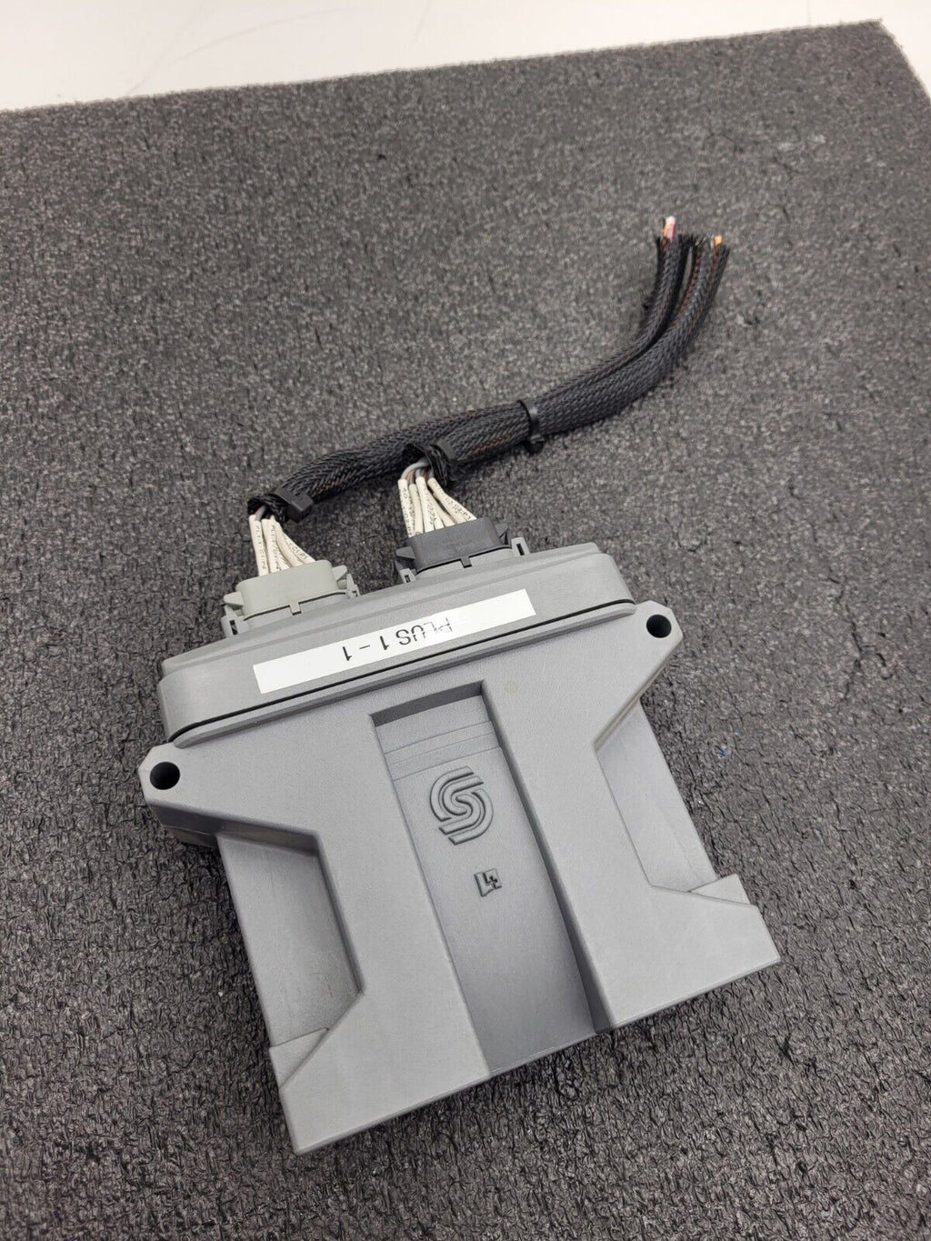 Sauer Danfoss 10100993-10105517 Plus 1 +1 Controller w/ Connectors MC 024 020
