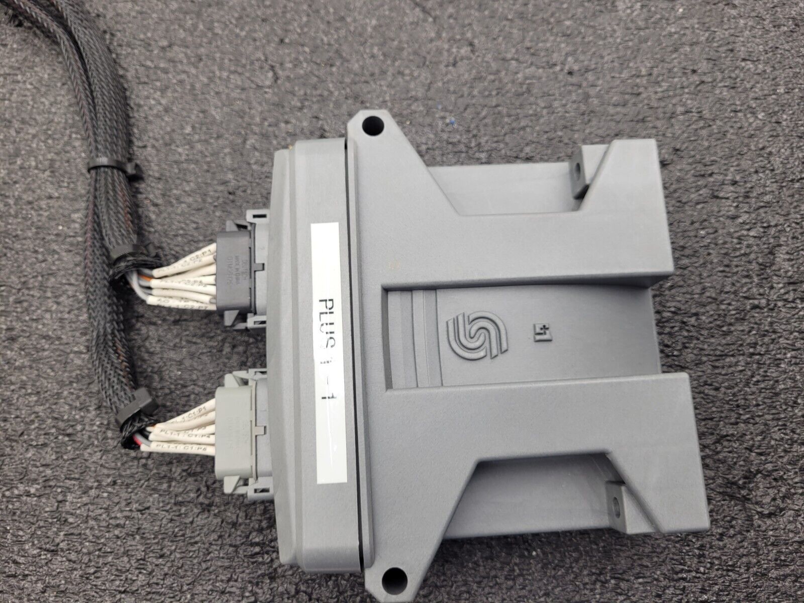Sauer Danfoss 10100993-10105517 Plus 1 +1 Controller w/ Connectors MC 024 020