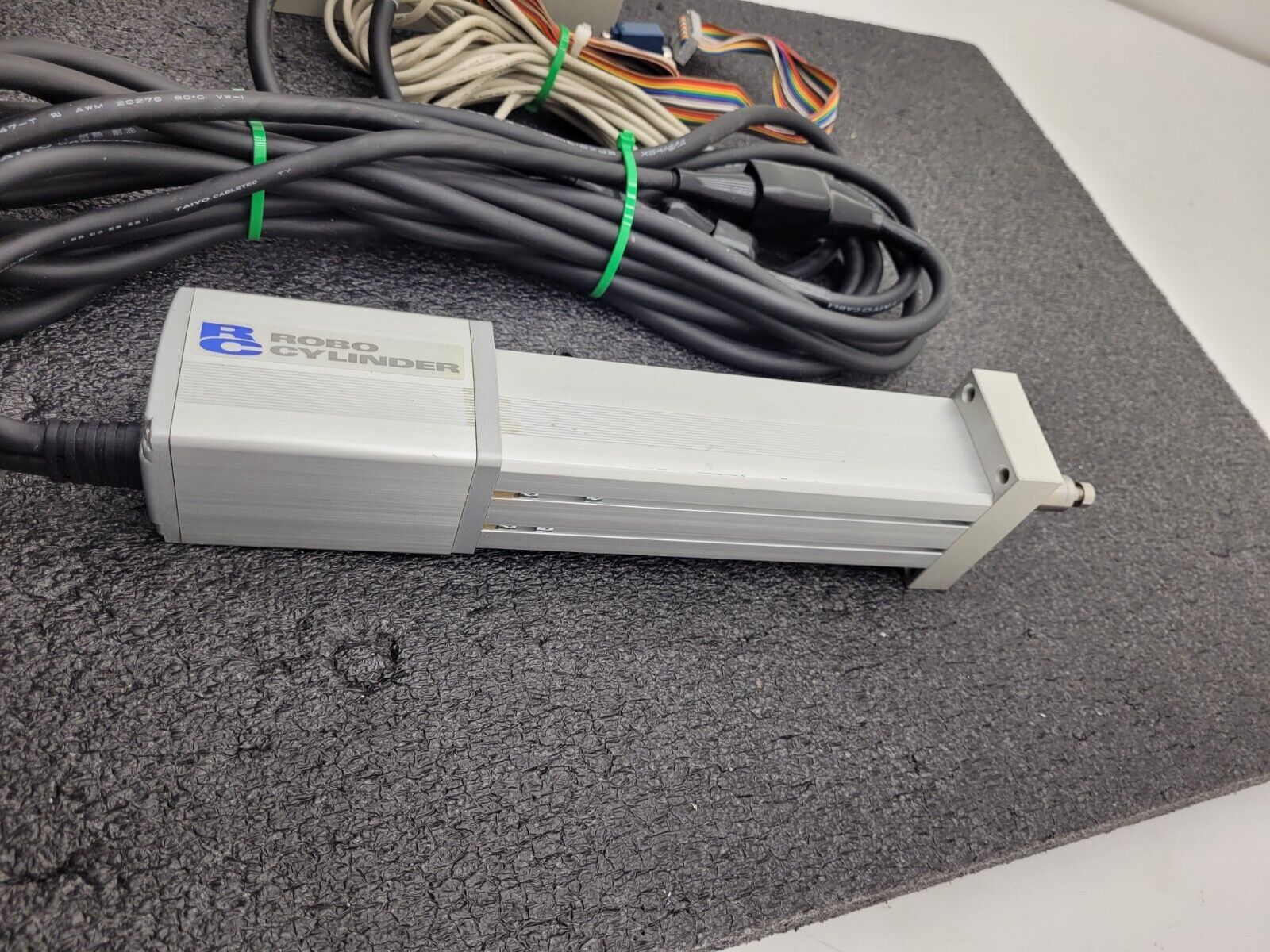 IAI Robo Cylinder RC-RSW-H-100-S-SP Linear Actuator 100mm Stroke 24V RCA-S-RSW