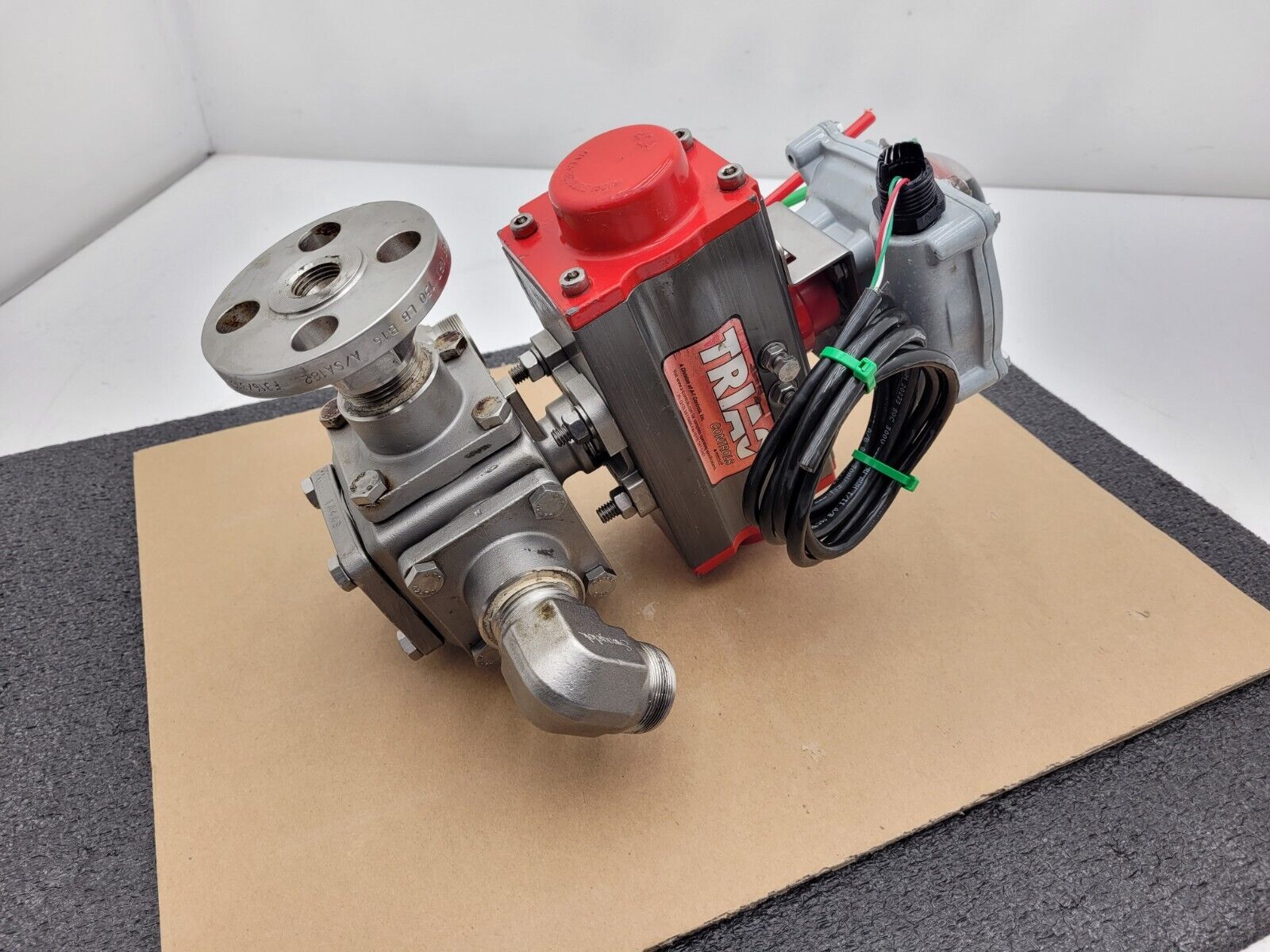 A-T Controls Series 33-1T 1" 1000PSI 3-Way Valve Air Triad Controls 2R40DA