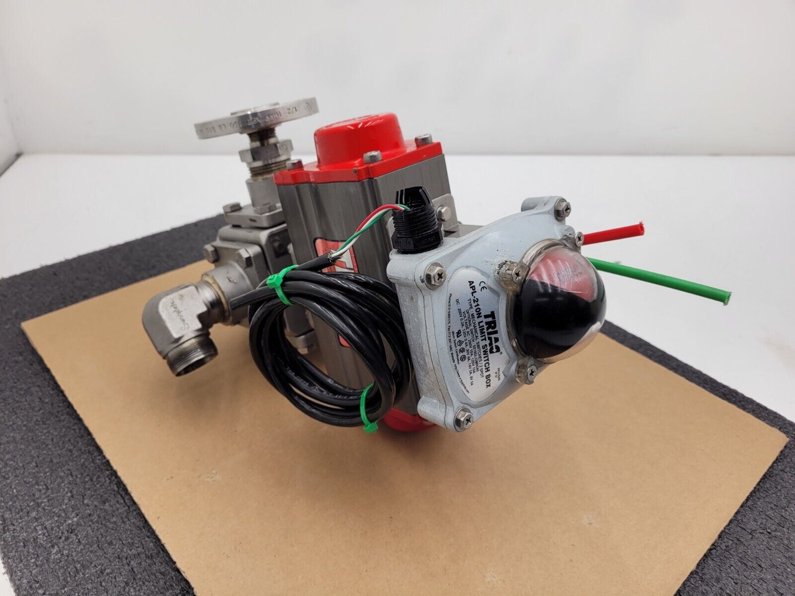 A-T Controls Series 33-1T 1" 1000PSI 3-Way Valve Air Triad Controls 2R40DA