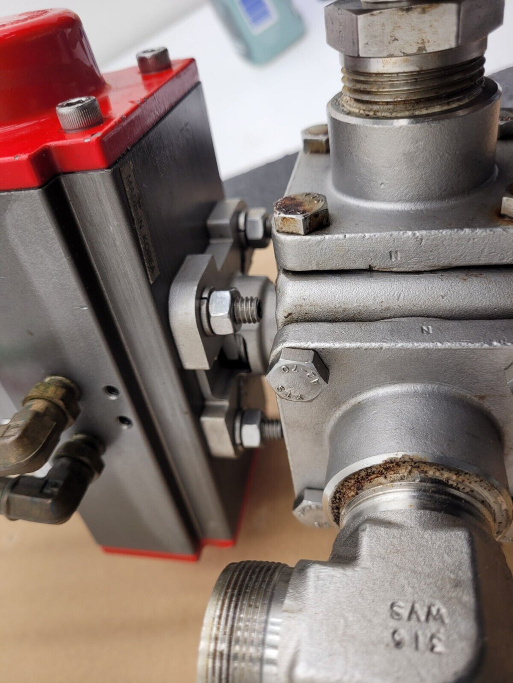 A-T Controls Series 33-1T 1" 1000PSI 3-Way Valve Air Triad Controls 2R40DA