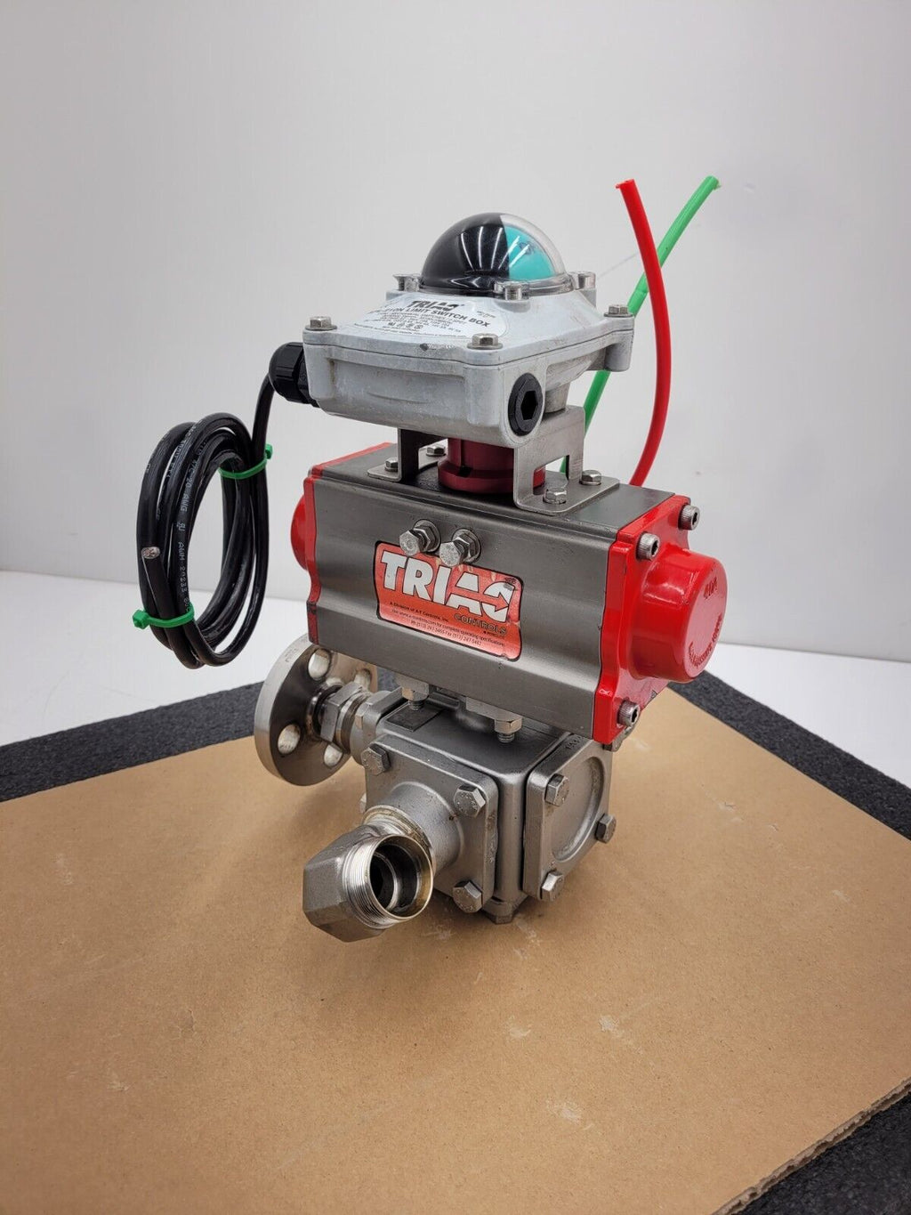 A-T Controls Series 33-1T 1" 1000PSI 3-Way Valve Air Triad Controls 2R40DA #2