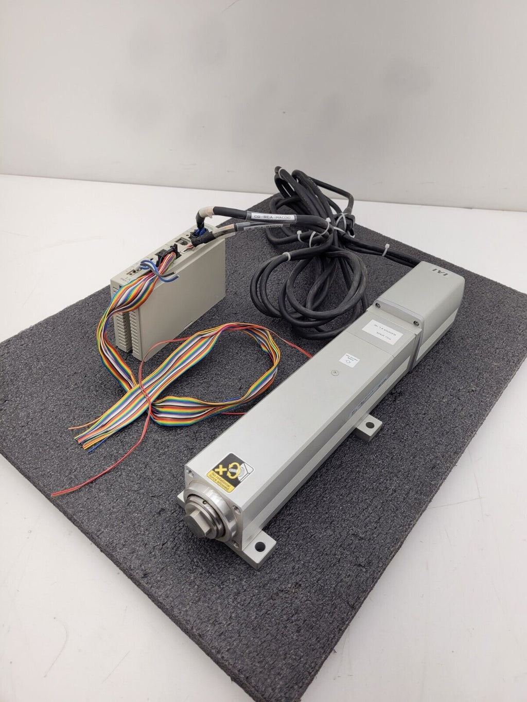 IAI Robo Cylinder Linear Piston Actuator 150mm Stroke RCA-S-RMA Controller