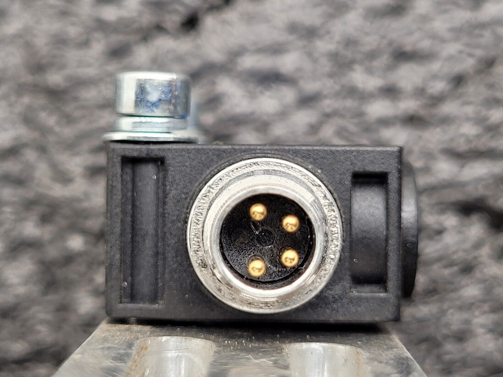 SensoPart UT-20-150-PSM4 Ultrasonic Sensor w/ Cable 20-150mm Range 20-30VDC