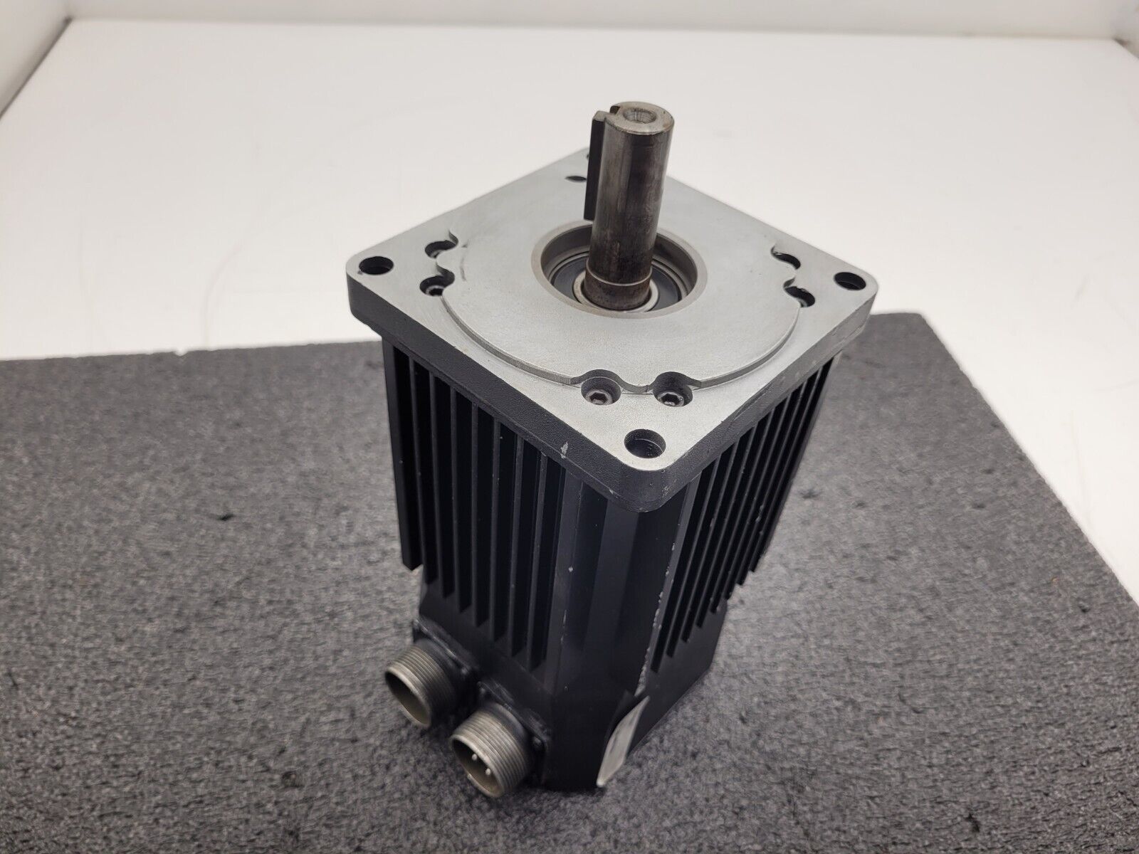 G&L Giddings Lewis Danaher 401-34434-20 HSM430 Inverter Duty AC Servo Motor B