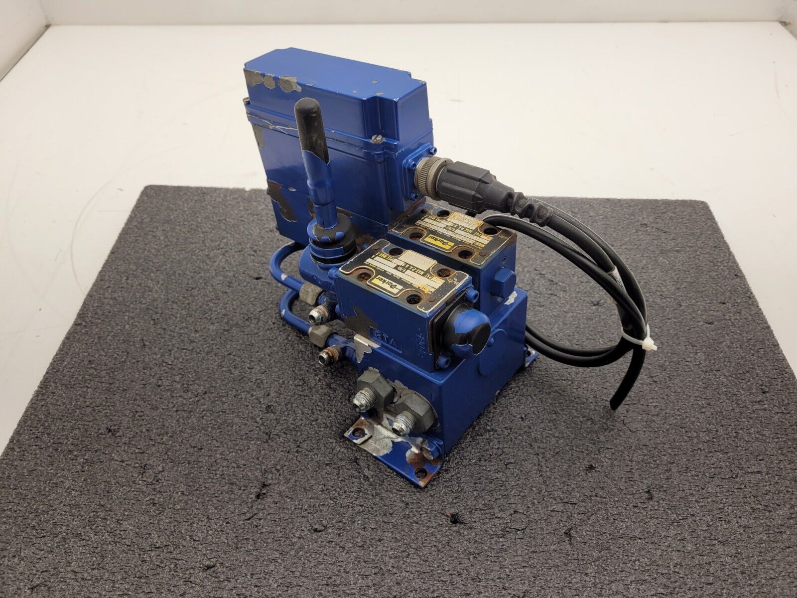 PARKER Hydraulic Proportional ISO Valve D1FHE80HCNEK0030X6114 12VDC + Override F