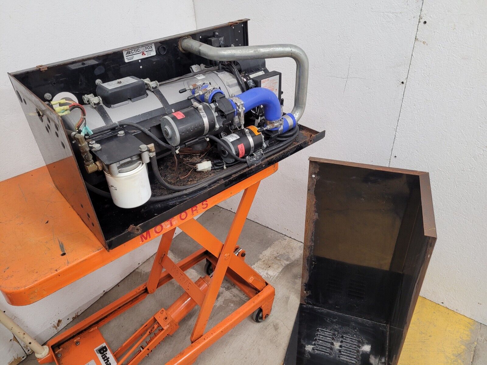 Webasto Spheros Arctic Fox DBW 300 Diesel Heater 30kW 12 Volt 100W With Cover A2
