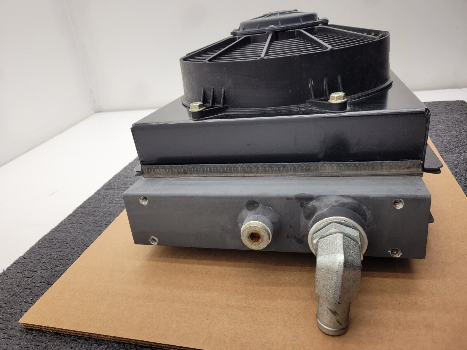 American Cooling Systems Hydraulic Oil Cooler Radiator 24714AM + 12VDC Fan B