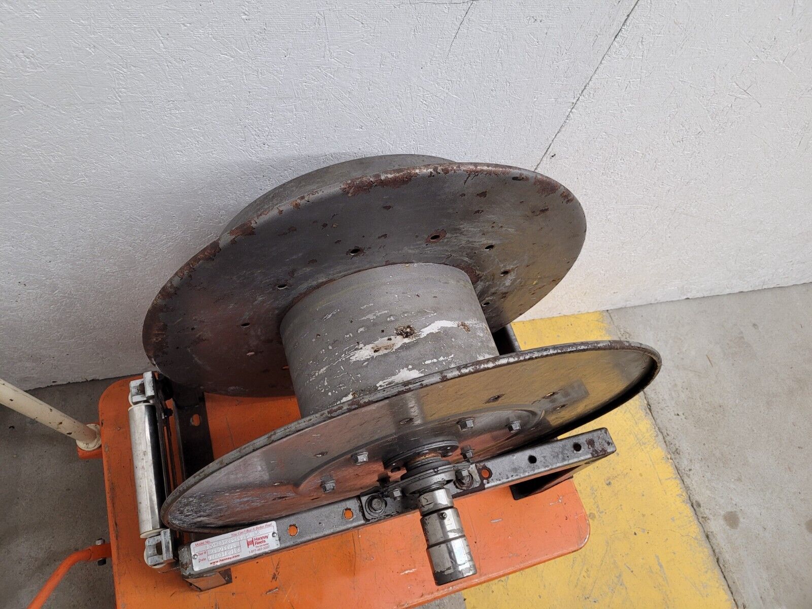 Hannay Reels 820-25-26-10.5A SR 1" Spring Rewind Hose Reel 2000PSI Unit A