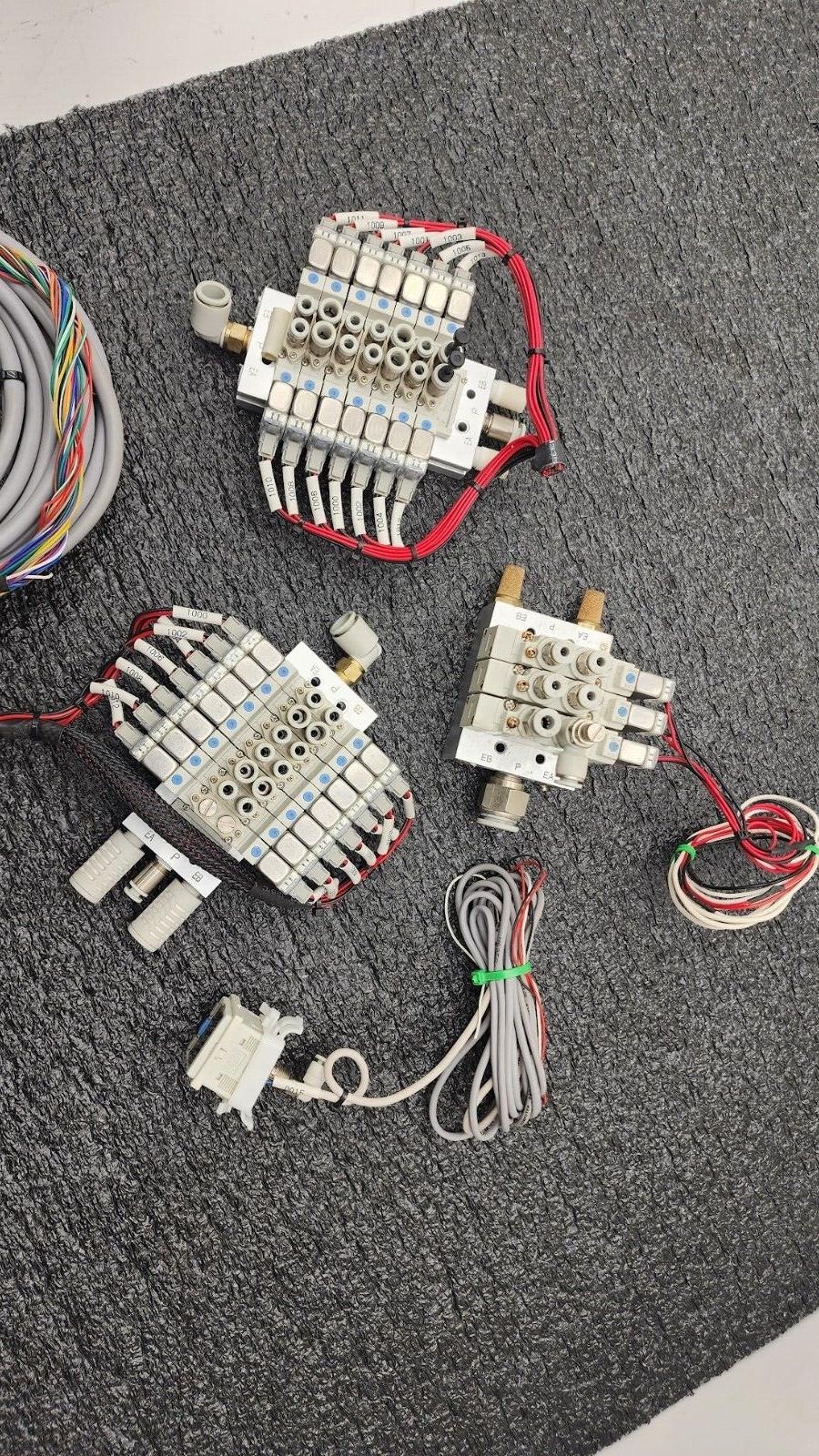 3x SMC Pneumatic Valve Block Solenoid Manifold 24VDC 17 Valves Total Lot H