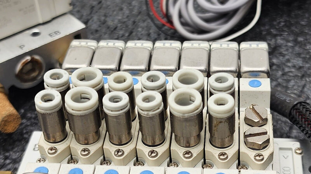 3x SMC Pneumatic Valve Block Solenoid Manifold 24VDC 17 Valves Total Lot H
