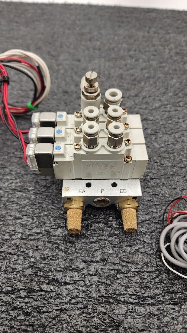 3x SMC Pneumatic Valve Block Solenoid Manifold 24VDC 17 Valves Total Lot H