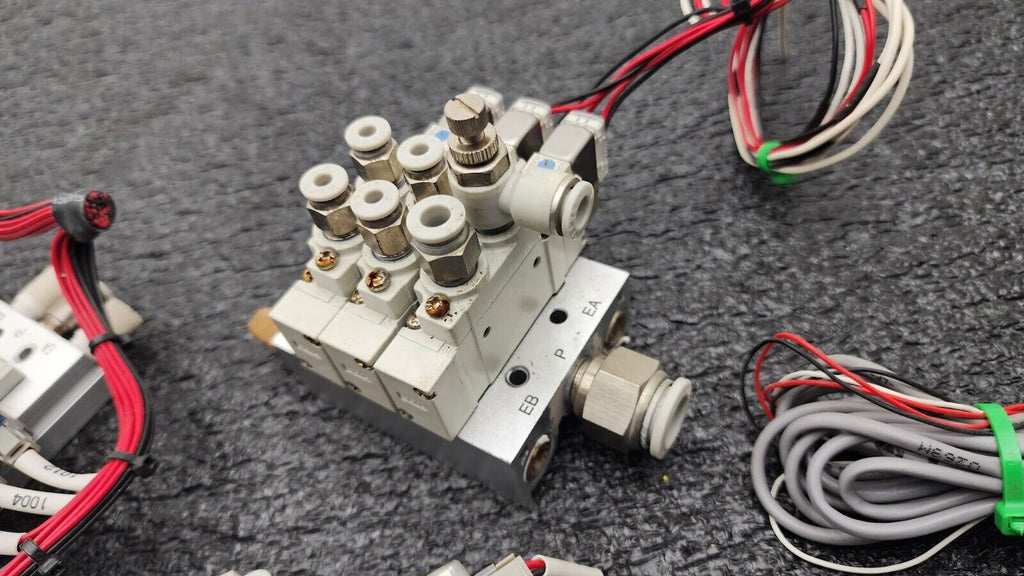 3x SMC Pneumatic Valve Block Solenoid Manifold 24VDC 17 Valves Total Lot H