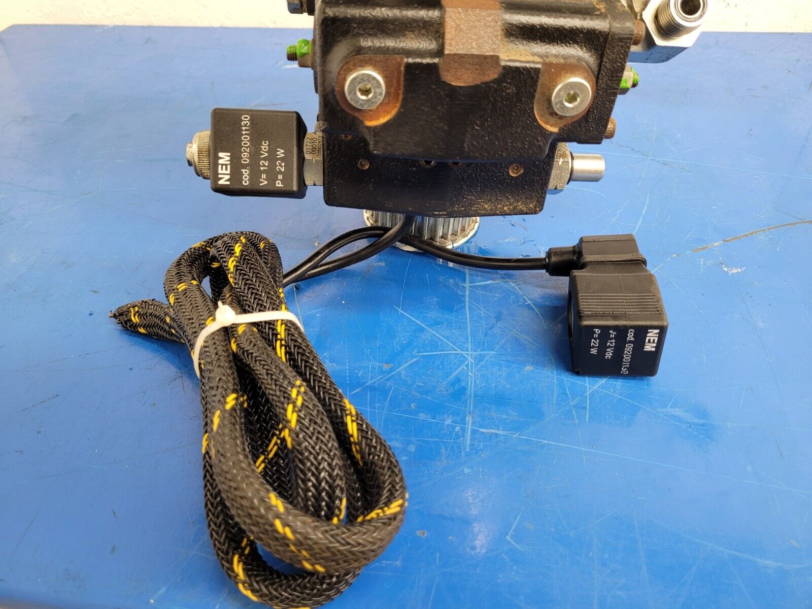 Poclain Hydraulics B47581S 3x Hydraulic Pump Stack CCW Rotation D2