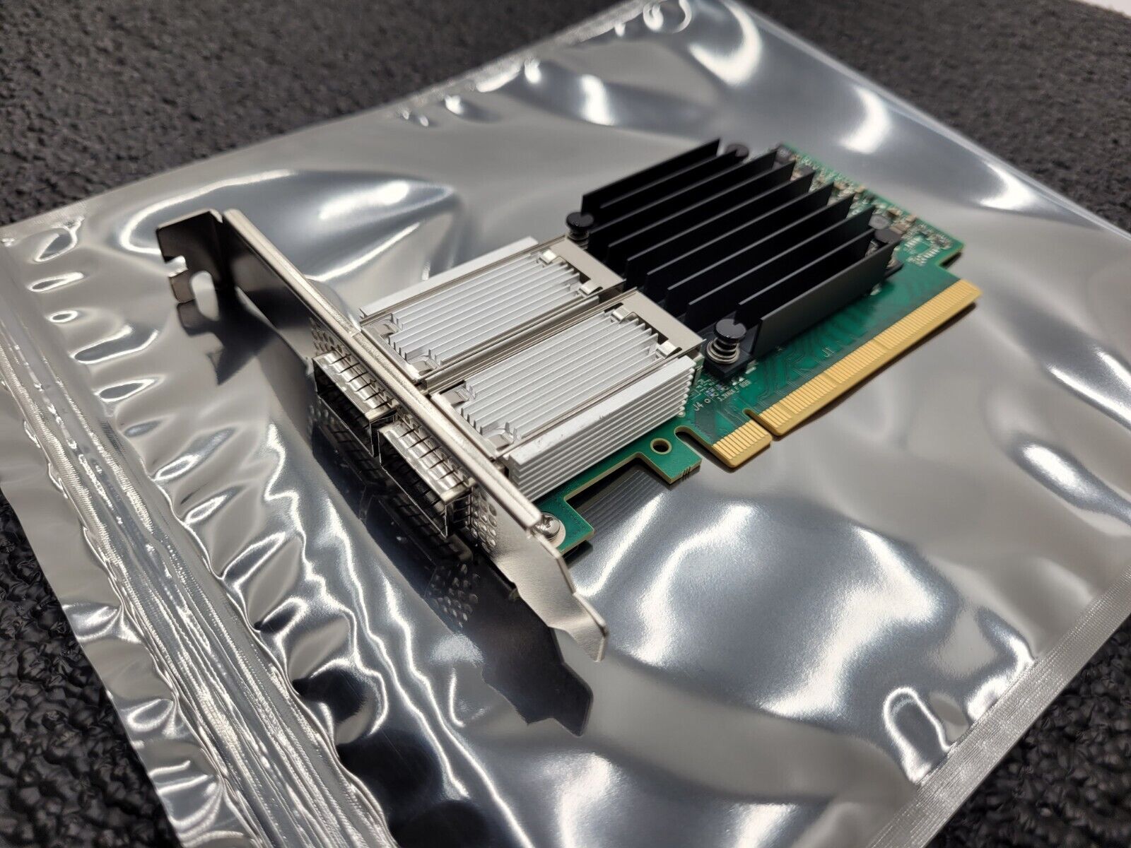 MCX416A-CCAT Mellanox ConnectX-4 100GbE CX416A Dual-Port PCIe NIC Full Height