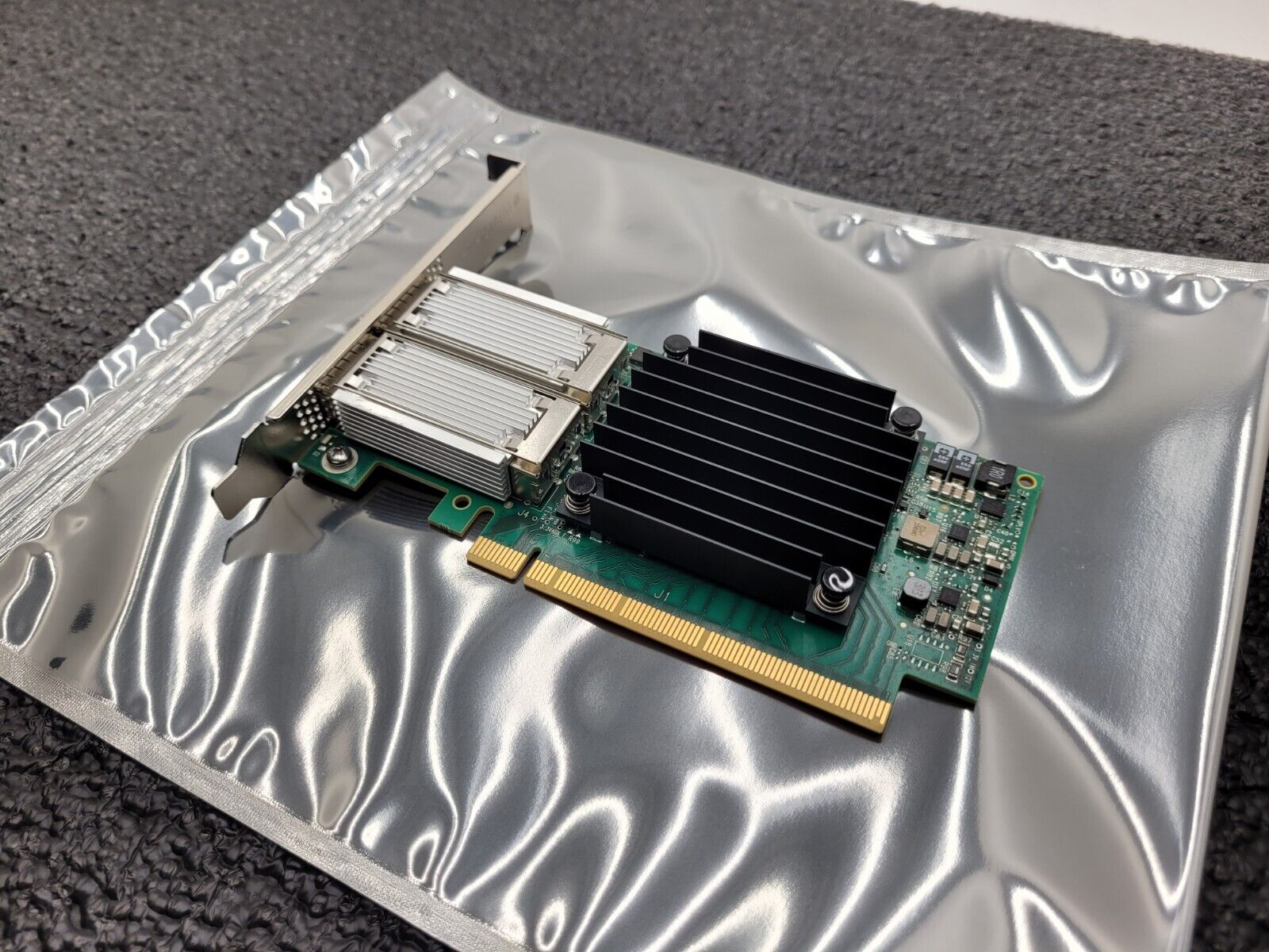 MCX416A-CCAT Mellanox ConnectX-4 100GbE CX416A Dual-Port PCIe NIC Full Height