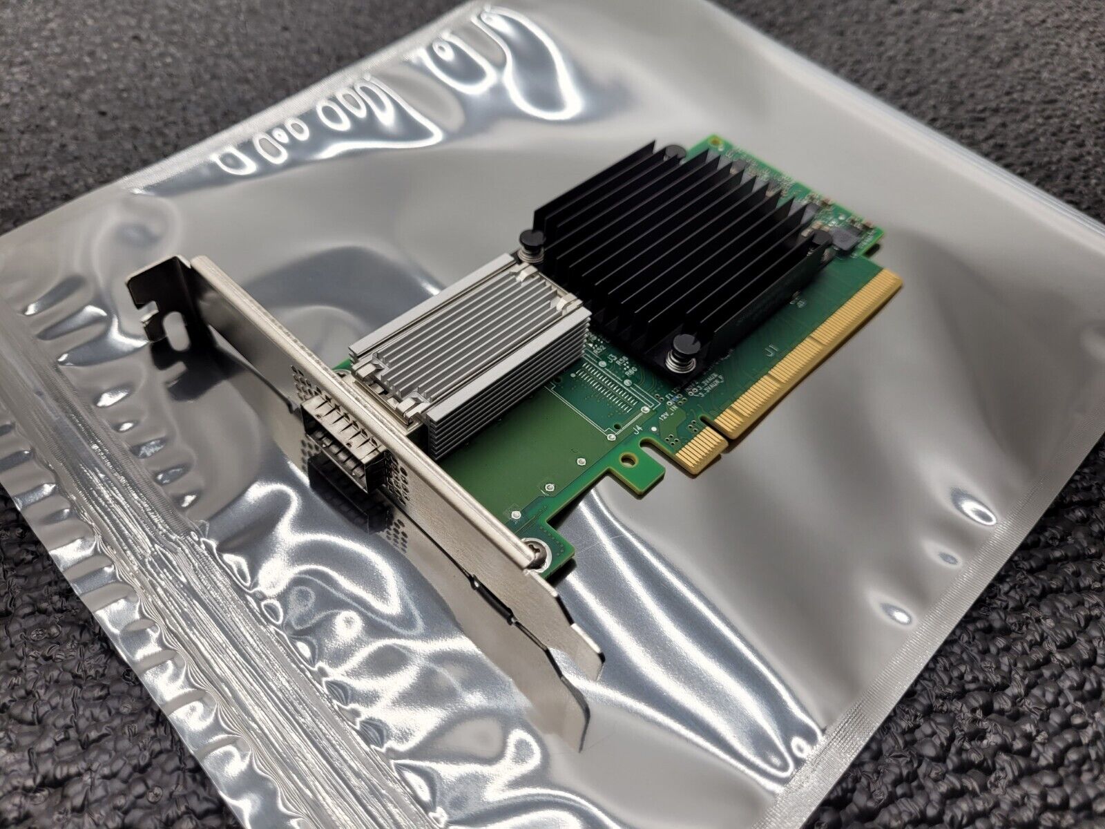 Mellanox MCX515A-CCAT ConnectX-5 EN Single Port 100GbE Standard Height NIC Card