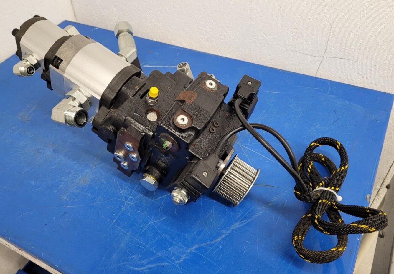 Poclain Hydraulics B47581S 3x Hydraulic Pump Stack CCW Rotation D3