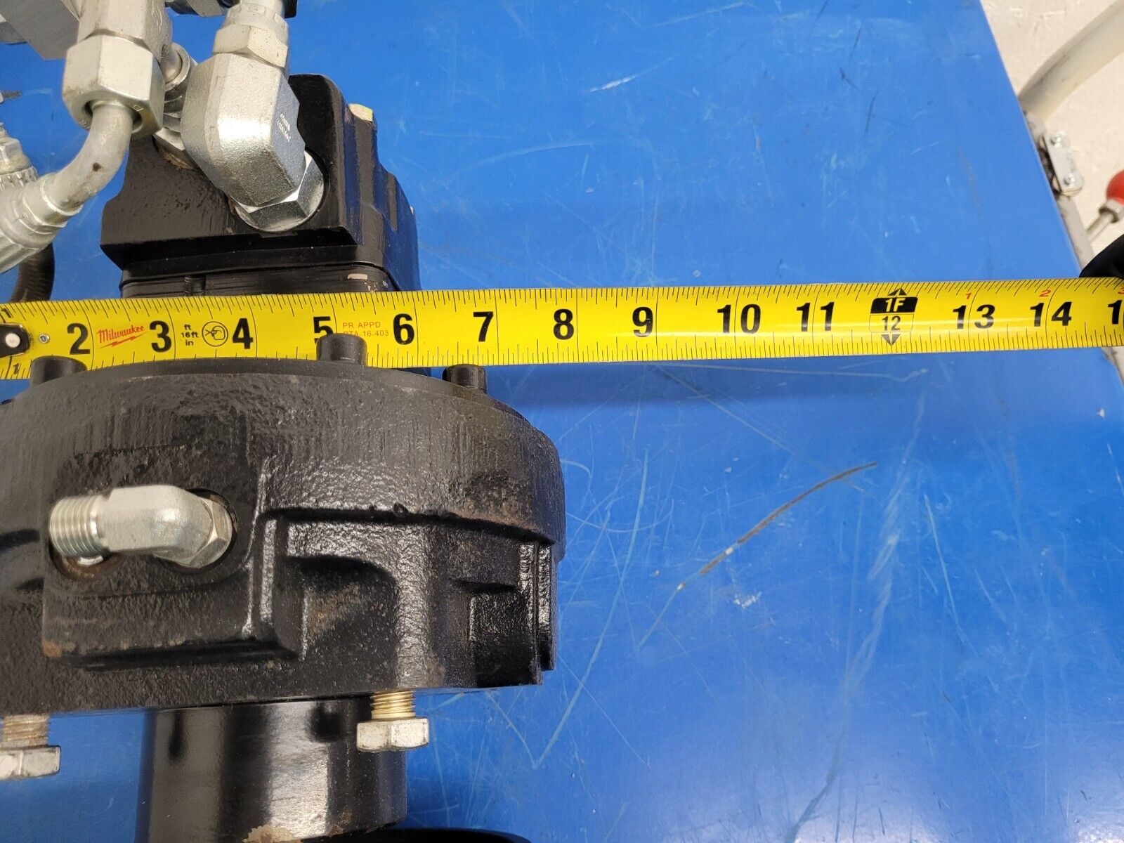 White Drive Products HB Hydraulic Wheel Drive Motor With Holding Brake Unit D